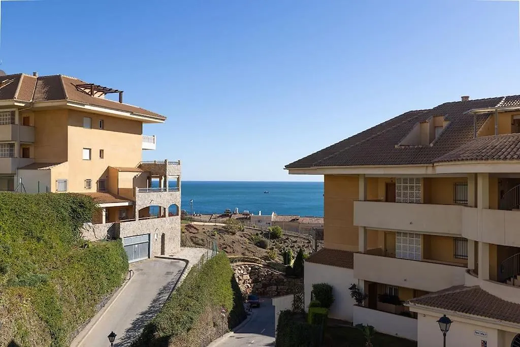 Spacious 2 Bedroom Apartment With Sea View! 푸엔히롤라