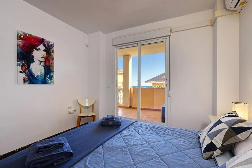 Spacious 2 Bedroom Apartment With Sea View! 푸엔히롤라