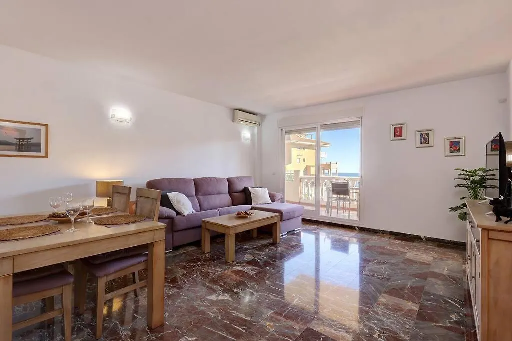 Spacious 2 Bedroom Apartment With Sea View! 푸엔히롤라