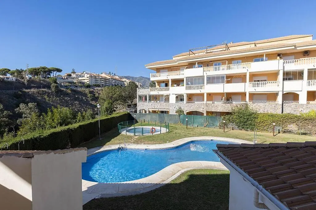 Spacious 2 Bedroom Apartment With Sea View! 푸엔히롤라 스페인
